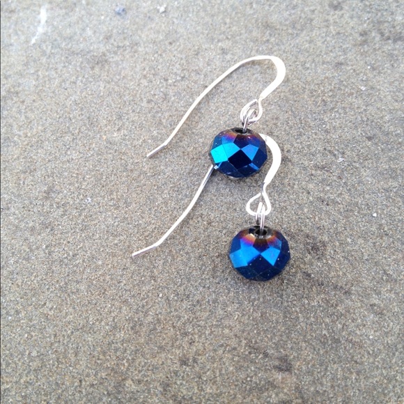 Sterling Silver Earrings w. Sapphire Swarovski. - Picture 2 of 4